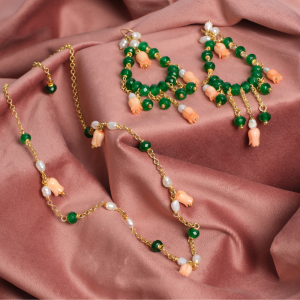 girocollo con corallo rosa e giada