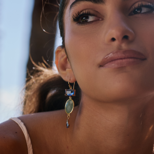 orecchini con cristalli azzurri e giada