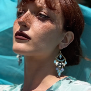 orecchini chandelier azzurri